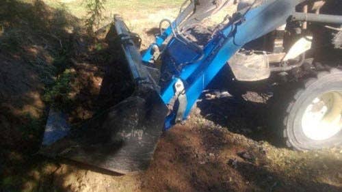 2004 Used New Holland TC48DA Tractor parts.