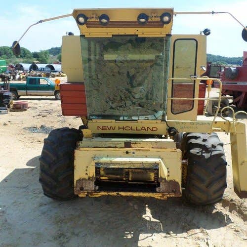 Used New Holland TR85 Combine parts.