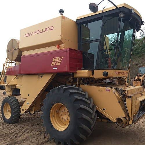 1985 Used New Holland TR86 Combine parts.