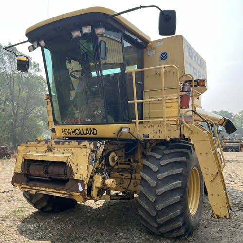 Used New Holland TR89 Combine parts.