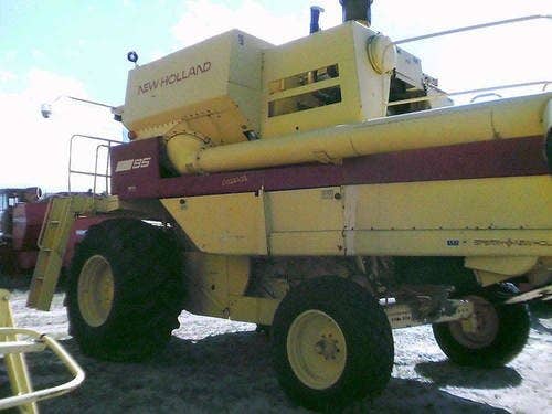 Used New Holland TR95 Combine parts.