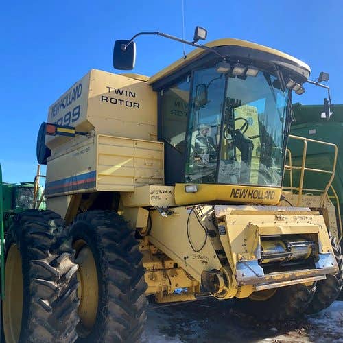 Used New Holland TR99 Combine parts.