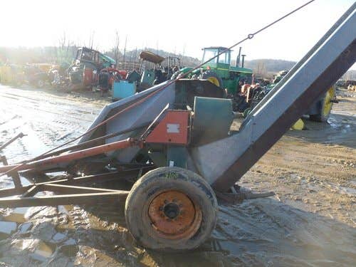 Used New Idea 323 Harvester parts.