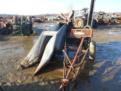 Used New Idea 323 Harvester parts.