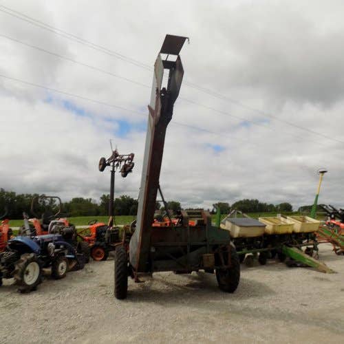 Used New Idea 323 Harvester parts.