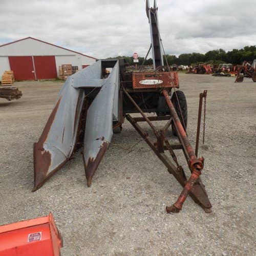 Used New Idea 323 Harvester parts.
