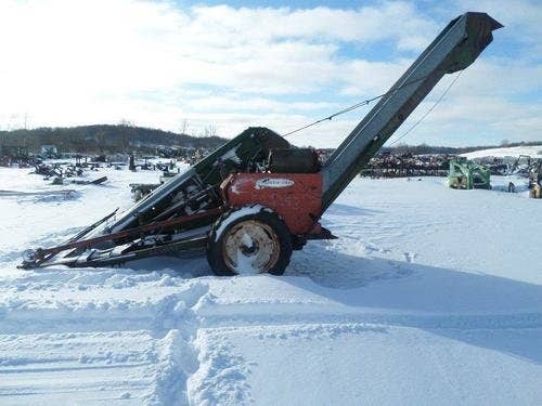 Used New Idea 324 Harvester parts.