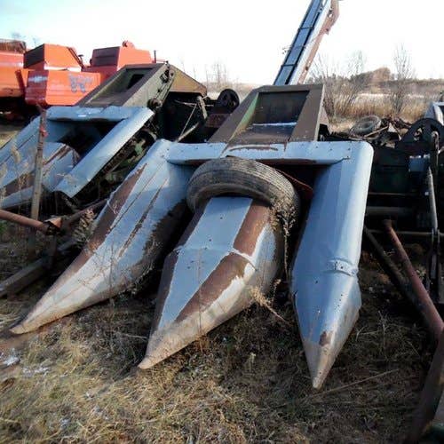 Used New Idea 324 Harvester parts.