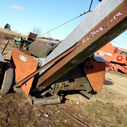Used New Idea 324 Harvester parts.