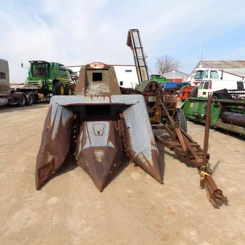 Used New Idea 324 Harvester parts.