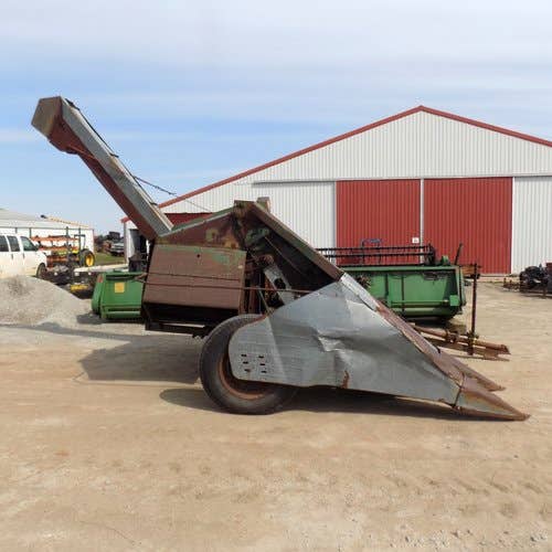 Used New Idea 324 Harvester parts.