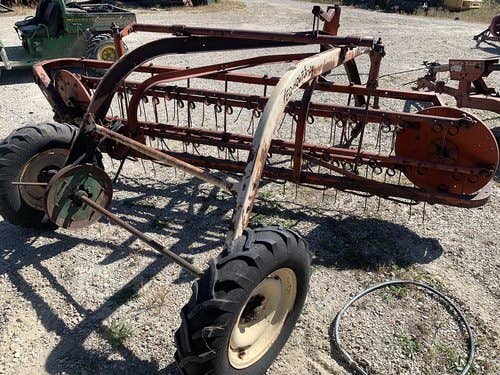 Used New Idea 402 Rake / Tedder parts.