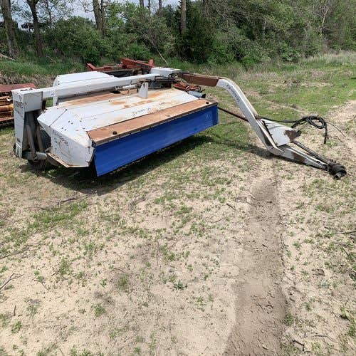 Used New Idea 5209 Hay Cutting parts.