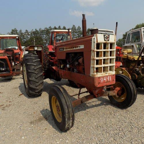Used Oliver 1550 Tractor parts.