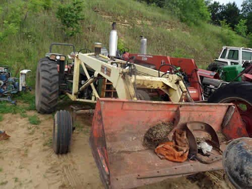 Used Oliver 1655 Tractor parts.