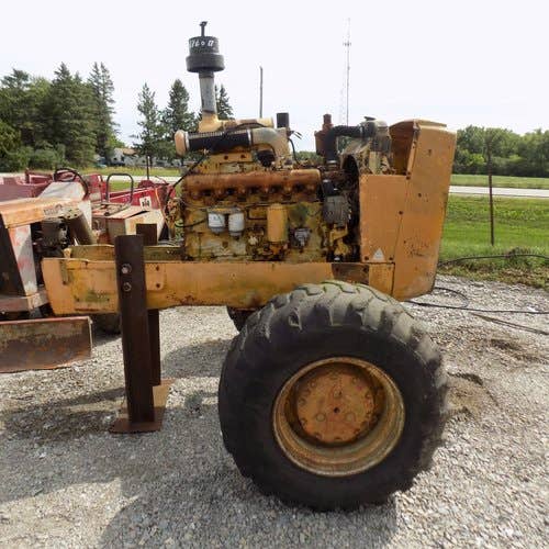 Used Oliver 1655 Tractor parts.