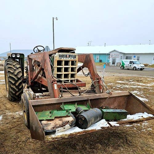 Used Oliver 1800 Tractor parts.