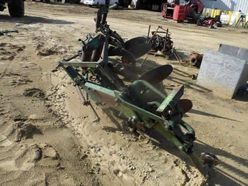 Used Oliver 508 Tillage parts.