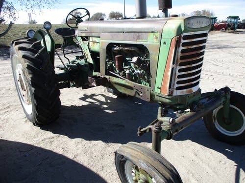 Used Oliver 880 Tractor parts.
