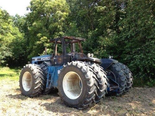 Used Versatile 846 Tractor parts.