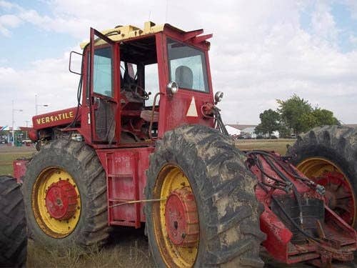 Used Versatile 850 Tractor parts.