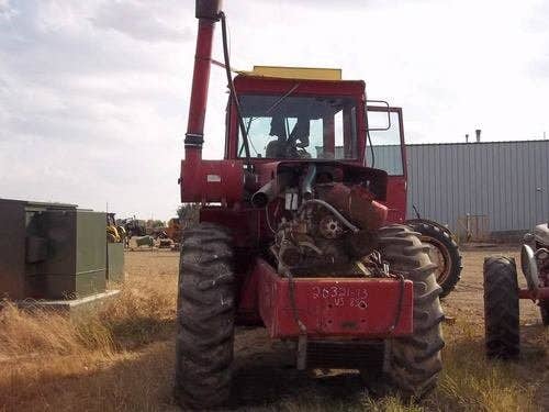 Used Versatile 850 Tractor parts.