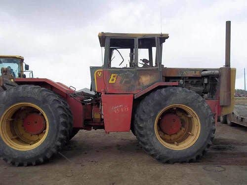 1982 Used Versatile 875 Tractor parts.