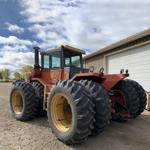 Used Versatile 875 Tractor parts.