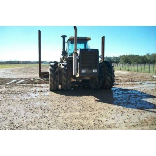 Used Versatile 876 Tractor parts.