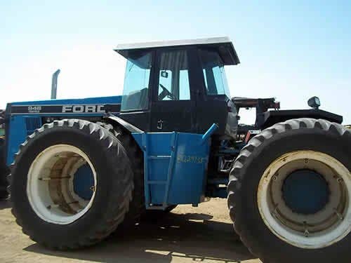 Used Versatile 946 Tractor parts.