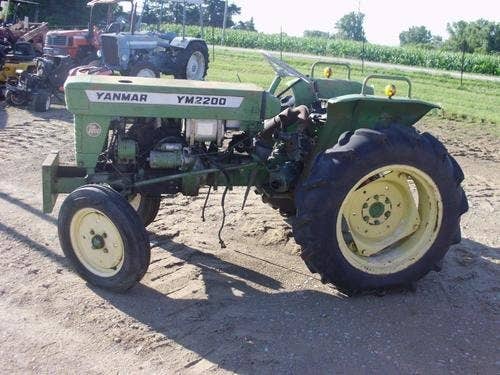 Used Yanmar ym2200 Tractor parts.