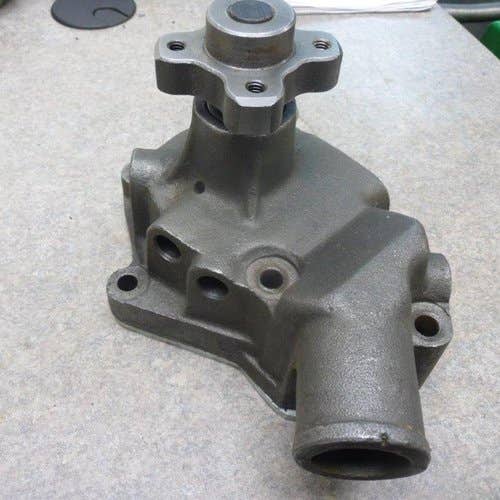 Used Water Pump fits John Deere 820 830 920 930 1020 1030 1120 1130 1520 1530 1630 1830 2020 2030 2040 2120 2130 2155 2240 2440 5200 5300 5400 RE19944