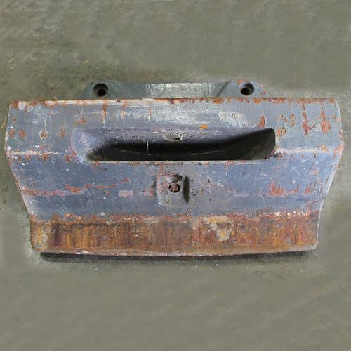 436951 | Weight Bracket | Front | Challenger MT595B |  | 4284747M3