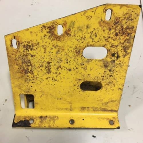 431853 | Weight Bracket - Right Hand | New Holland C185 C190 L180 L185 L190 LS180 LS185 LS190 LT185B LT190B |  | 87044216  | 87040222