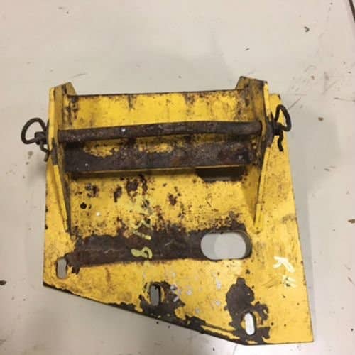 431853 | Weight Bracket - Right Hand | New Holland C185 C190 L180 L185 L190 LS180 LS185 LS190 LT185B LT190B |  | 87044216  | 87040222