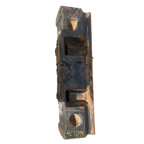 401644 | Weight Bracket | Case IH 7110 7120 7130 7140 7150 7210 7220 7230 7240 7250 |  | 1342127C2 | 1968026C2