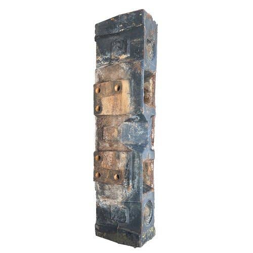 401644 | Weight Bracket | Case IH 7110 7120 7130 7140 7150 7210 7220 7230 7240 7250 |  | 1342127C2 | 1968026C2