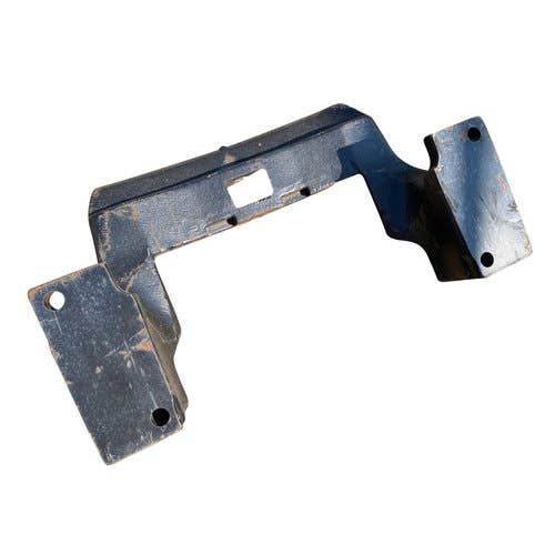 451878 | Weight Bracket | New Holland T8010 T8020 T8030 T8040 T8050 TG210 TG215 TG230 TG245 TG255 TG275 TG285 TG305 |  | 445041A2