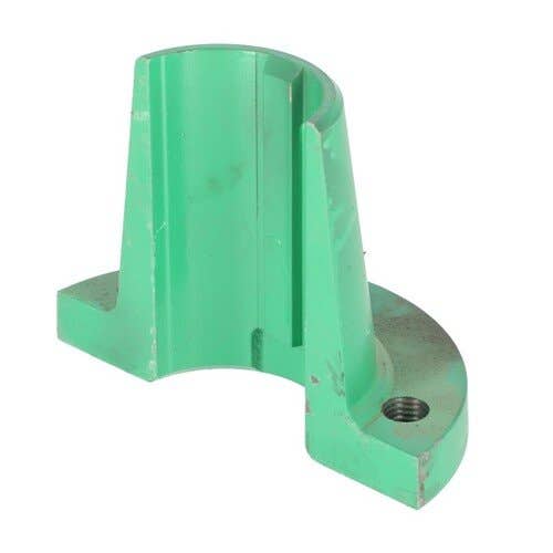 109650 | Wheel Half Sleeve | Keyed - 86 MM | John Deere 4000 4020 4040 4050 4230 4240 4250 4320 4430 4440 4455 7020 7405 7520 |  | R33532