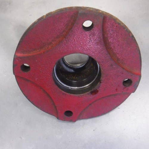 433881 | Wheel Hub | Case IH SBX520 SBX530 SBX540 | New Holland BR730 BR730A BR7050 S68 S69 S78 31 33 34 36 38 46 56 65 68 78 256 258 259 260 268 269 270 271 272 273 275 276 277 278 |  | 86978502 | 132158 | 132158 | 39552  | 39552  | 86978502 | 442071