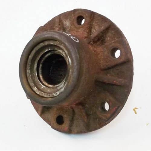 432344 | Wheel Hub | Gehl 2600 |  | 065820