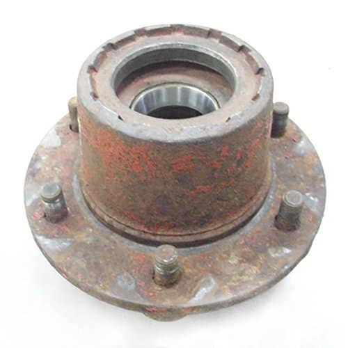 Used Wheel Hub fits International 385 454 484 485 574 584 585 674 885 2400A 2500A 2500A fits Case IH 495 595 685 695 895 995 fits Case 380B 885 995 