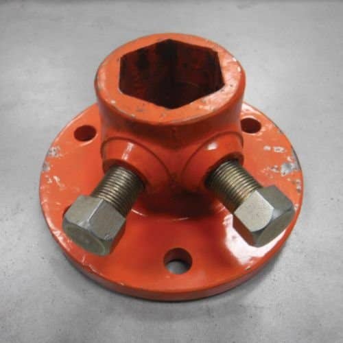 Used Wheel Hub fits Kubota B1550 B1750 B4200 B6200 B1550 B1750 B6000 B2150 B5100 B6100 B7100 67211-17150 fits Yanmar YM135 YM155 YM1300 YM194200-34711 Used Wheel Hub fits Kubota B1550 B1750 B4200 B6200 B1550 B1750 B6000 B2150 B5100 B6100 B7100 67211-17150 fits Yanmar YM135 YM155 YM1300 YM194200-34711