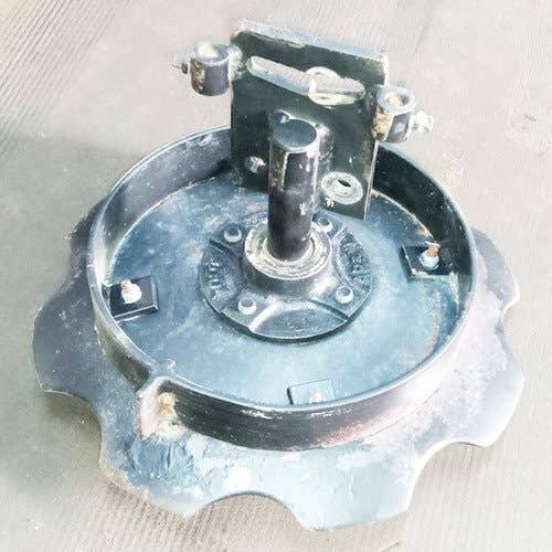 422218 | Marker Wheel and Mount Assembly Right Hand | White 6200 6300 6512 6515 8500 8702 8704 8706 8708 8716 8718 8762 |  | BA5945 | BD5867 |  BA5182