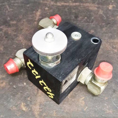 422122 | Flow Control Valve | White 6184 6512 6524 6800 8500 8702 8704 8706 8708 8716 8718 8722 8742 8743 8762 8824 |  | N856657