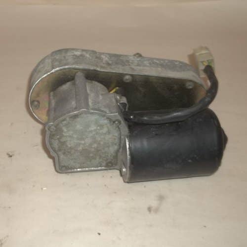 447665 | Wiper Motor | Case IH AFX8010 2144 2166 2188 2344 2366 2388 2555 2577 2588 |  | 86976257 | 137838A1