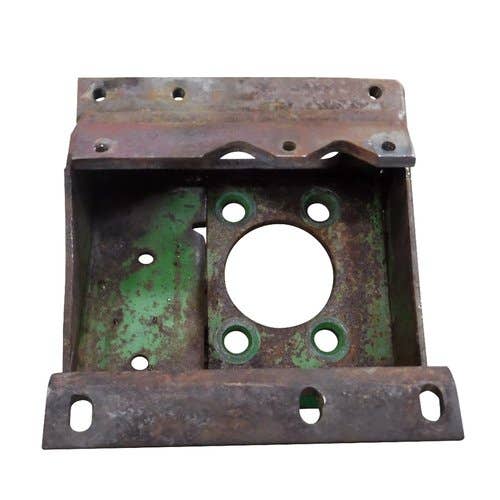 439977 | Wobble Box Mount | John Deere 200 213 215 216 218 220 222 224 230 230 |  | AH89318