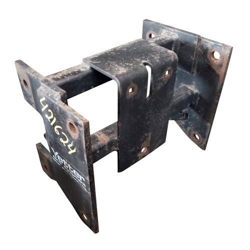 421624 | Yetter 6 Inch Set Back Spacer | John Deere 1700 1750 1755 1760 1760NT 1770 1770NT 7200 |  | 2975-189 | 2975-271