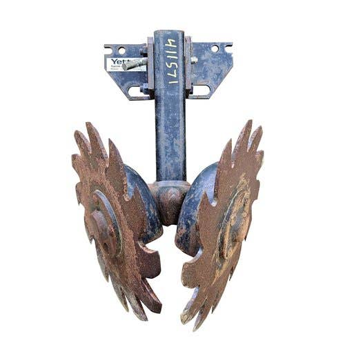 411571 | Yetter Shark Tooth Row Cleaner Assembly | John Deere 1710 1715 1720 1725 1730 1735 1750 1755 1760 1760NT 1765 1765NT 1770 1770NT 1775 1775NT 1780 1785 1790 1795 7000 7100 7200 7300 | Kinze 2000 2100 2200 2300 2400 2500 2600 2700 |  |  2967-028