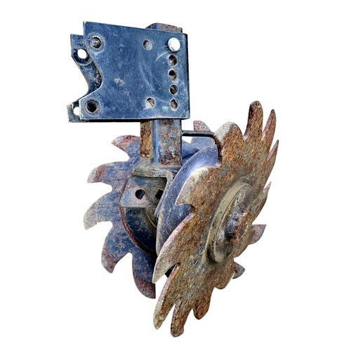 411573 | Yetter Shark Tooth Row Cleaner Assembly | Case IH 800 900 950 955 1200 1210 1215 1220 1225 1230 1235 1240 1245 1250 1255 |  |  2967-106